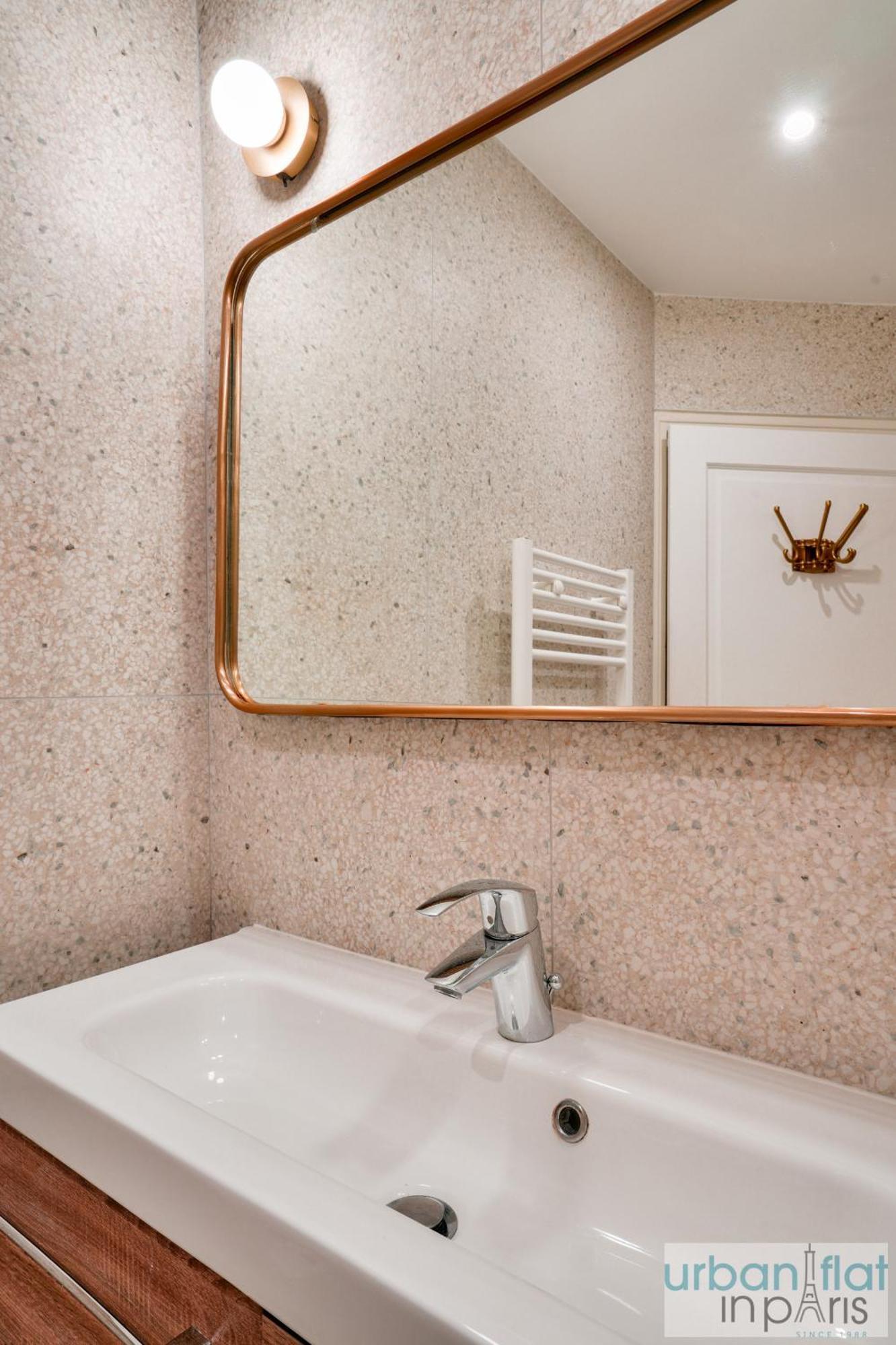 33 - Flat Av Des Champs-Elysees ปารีส ภายนอก รูปภาพ